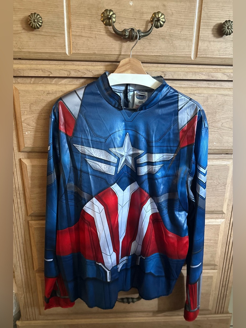 Men L/XL Marvel Blue and Red Captain America Shield Costume Dress Up Top NWOT